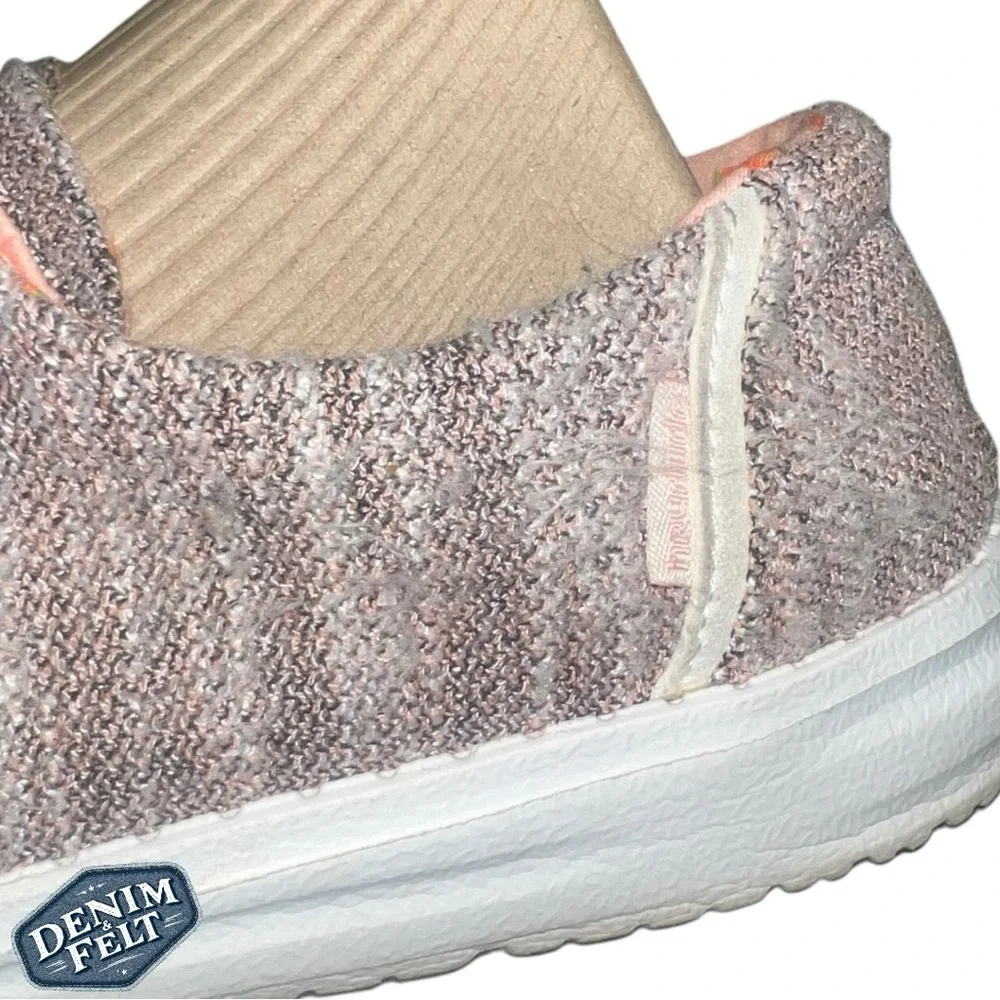 Hey Dude Girls/Youth White/Brown‎ WENDY STRETCH - PEACH BUD Slip-On Shoes